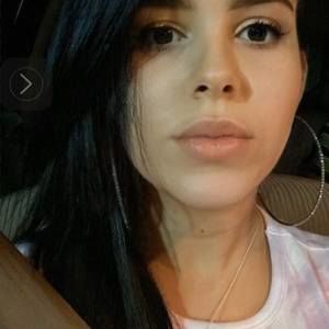 Meet your Posher, Ynes